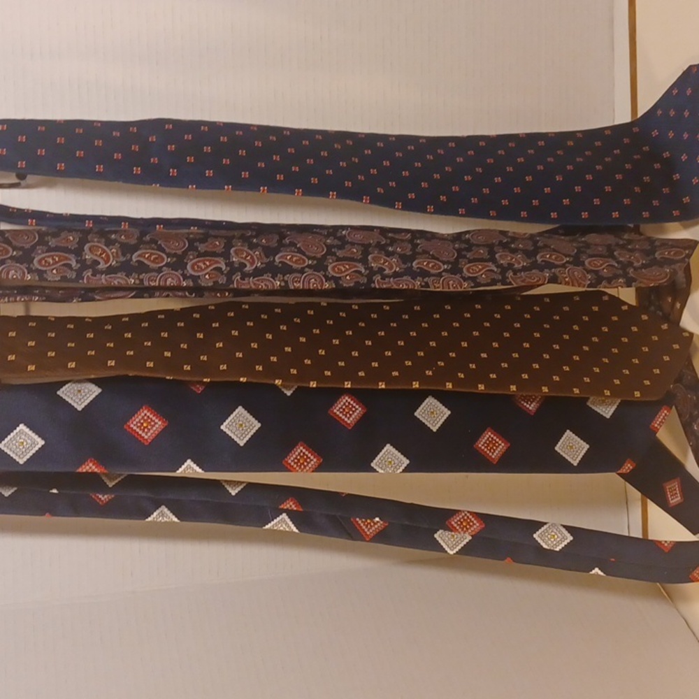 CHRISTIAN DIOR  4 TIES